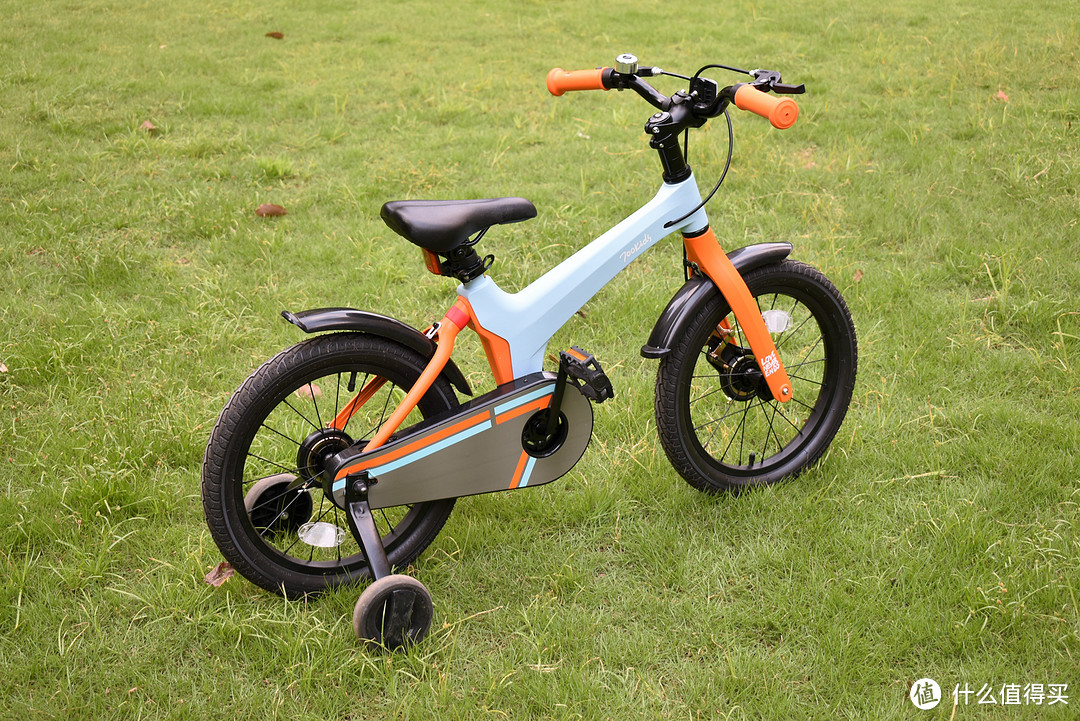 鄰里小孩都羨慕哭了柒小佰兒童減震自行車s1孩子初學自行車的更優選擇